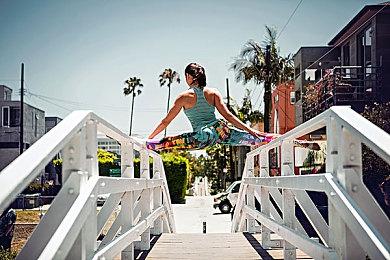 战术回合制《终极太空突击队：反击势力》将于7.25推出，支持中文